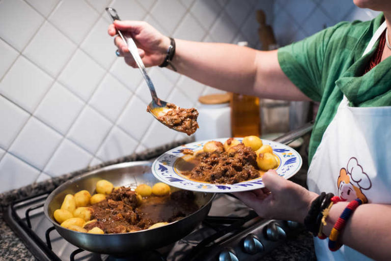 Evde Yemek Yaparak Para Kazanmak » MaviFM